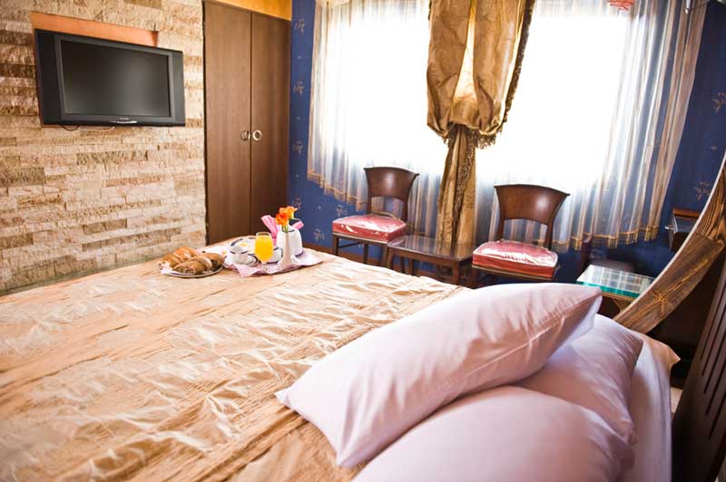 Schlafzimmer, Ferdowsi International Grand Hotel, Iran Rundreise