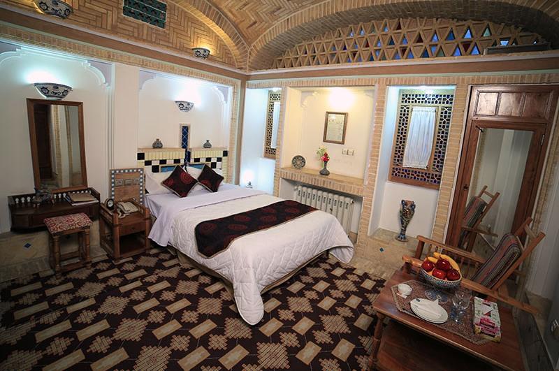 Schlafzimmer, Moshir al Mamalek Hotel, Yazd, Iran Rundreise