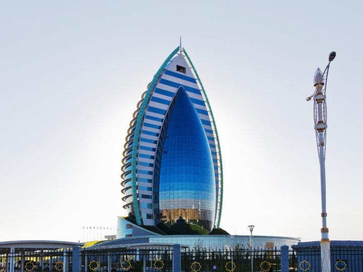Außenansicht, Hotel Ýyldyz, Ashgabat, Turkmenistan Rundreise
