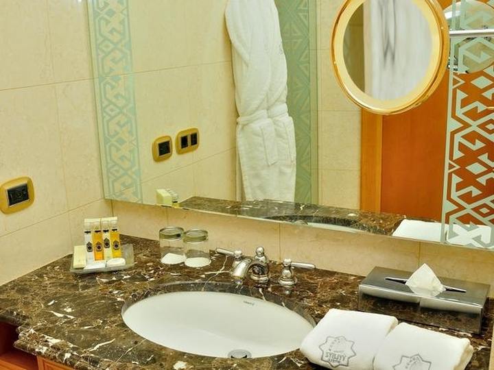 Badezimmer, Hotel Ýyldyz, Ashgabat, Turkmenistan Rundreise