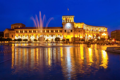 Regierungsgebäude in Yerevan, Armenien Rundreise