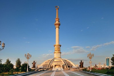 Zentralasien Rundreise, Turkmenistan, Monument der Unabhängigkeit