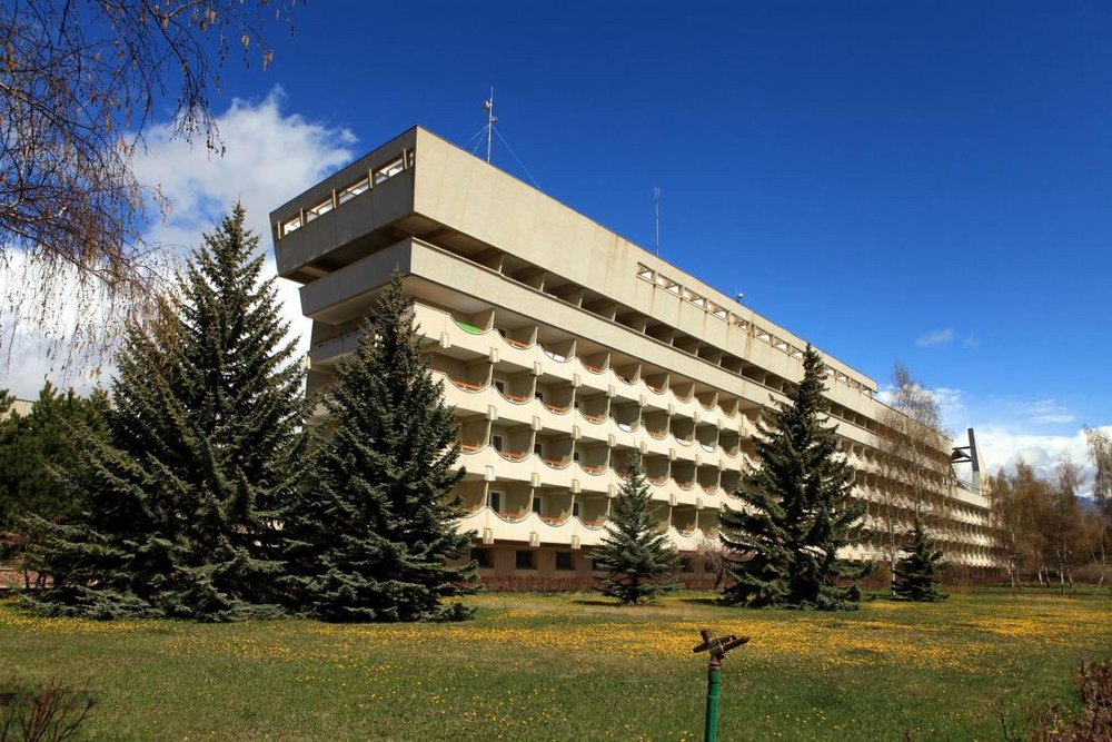 Außenansicht, Aurora Resort Hotel, Bulan Sogotuu, Kirgistan Rundreise