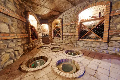 Weinreise Georgien: Die traditionell Quevri-Methode mit Kulturerbe-Status