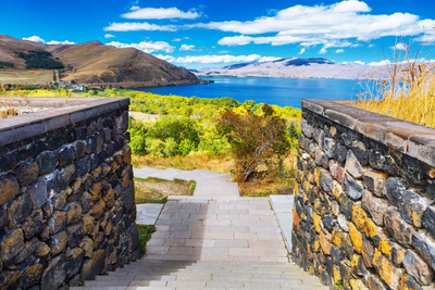 Blick auf den Sevan Lake, Armenien Rundreise