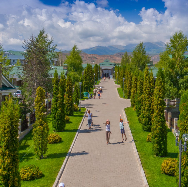 Herzlich Willkommen im Karven Four Seasons, Kirgistan Rundreise